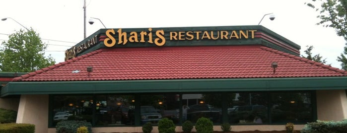 Shari's Cafe and Pies is one of Lugares favoritos de Stephanie.