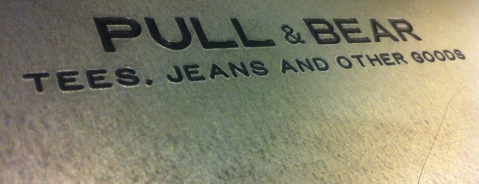 Pull & Bear is one of Tempat yang Disukai Jorge.