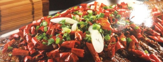 江边城外巫山烤全鱼 is one of 上海美食.
