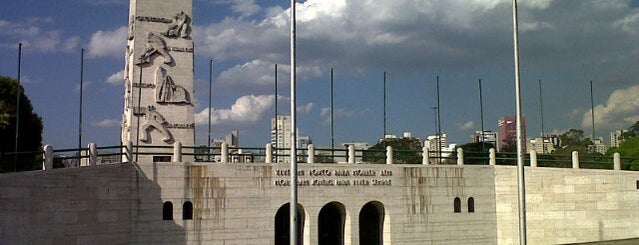 Obelisco Mausoléu aos Heróis de 32 is one of M. 님이 좋아한 장소.