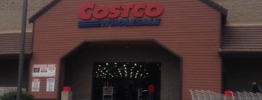 Costco is one of Tempat yang Disukai Chris.