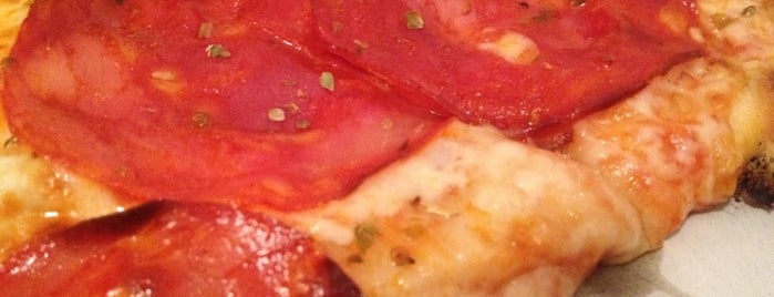 Junior's Pizza is one of Nerja.