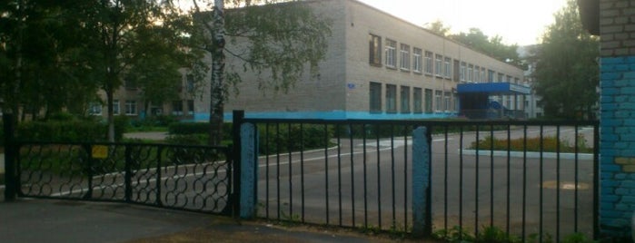 школа №3 is one of Лобня.