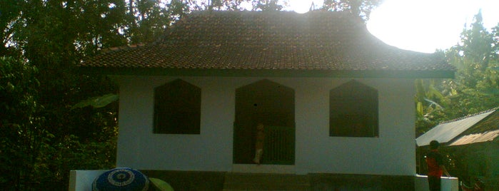 Masjid Pendem is one of Pendem sidomulyo pengasih KP.