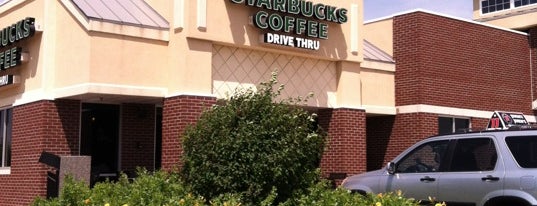 Starbucks is one of Tempat yang Disukai La-Tica.
