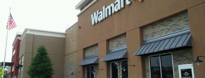 Walmart Supercenter is one of สถานที่ที่ Jihye ถูกใจ.