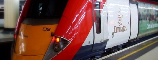 Gatwick Express Victoria (VIC) to Gatwick Airport (GTW) is one of Vanessa 님이 좋아한 장소.