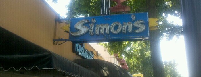 Simon's is one of สถานที่ที่ Brian ถูกใจ.