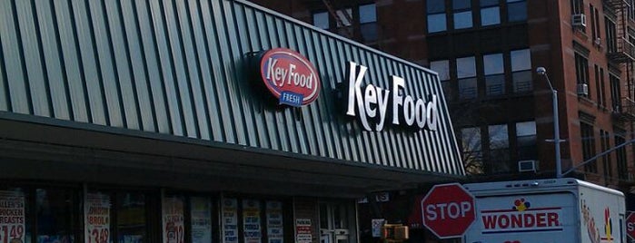 Key Food is one of สถานที่ที่ John ถูกใจ.