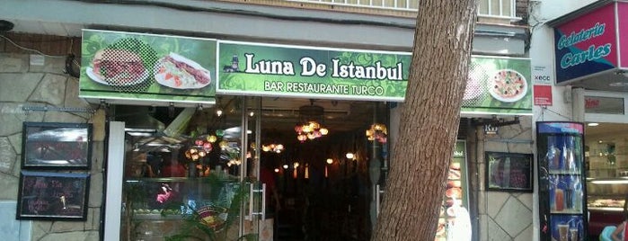 Luna de Istanbul is one of В@силий  📱♒️📳: сохраненные места.