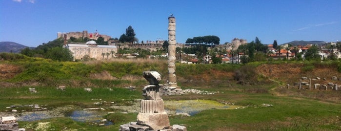 Artemis Tapınağı is one of görülesi.