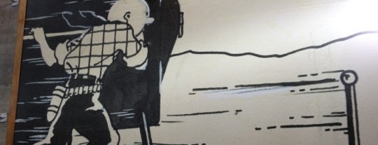 Tintin sur la locomotive is one of Stuff I want to see and do in Bruxelles.