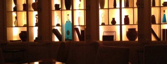 Paper Moon is one of İstanbul.