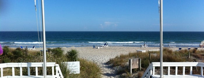 Blockade Runner Beach Resort is one of Posti che sono piaciuti a Rhea.