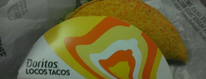 Taco Bell is one of Locais curtidos por Eve.