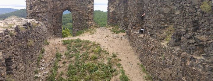 Zřícenina hradu Košťálov is one of České Středohoří - země hradů.