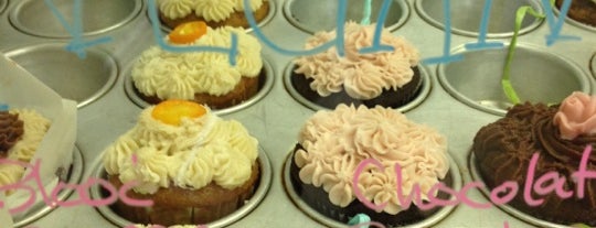 Buttercup Cakes is one of Opp'un Beğendiği Mekanlar.