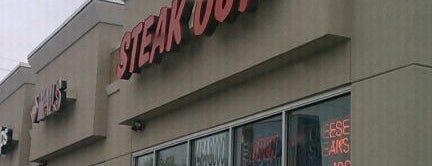 Steak Out is one of สถานที่ที่ Greg ถูกใจ.