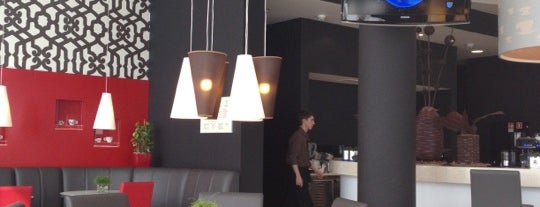 Café Plaza by illy is one of Mikhael 님이 좋아한 장소.