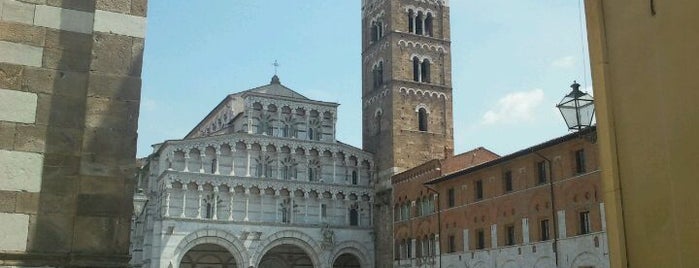 Piazza S. Martino is one of Lucca.