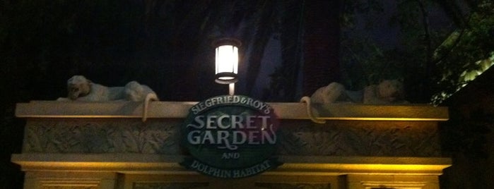 Siegfried & Roy's Secret Garden and Dolphin Habitat is one of Las Vegas.