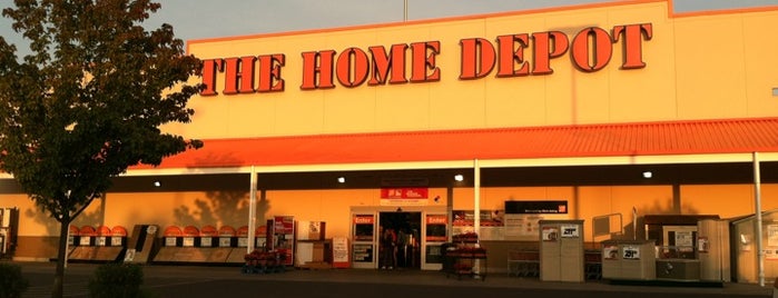 The Home Depot is one of Orte, die Keith gefallen.