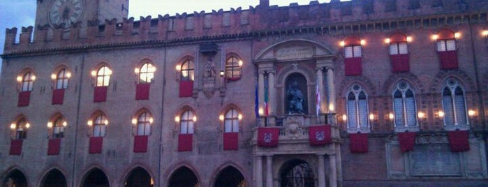 Piazza Maggiore is one of Dai colli a Piazza Grande Badge #4sqcities.