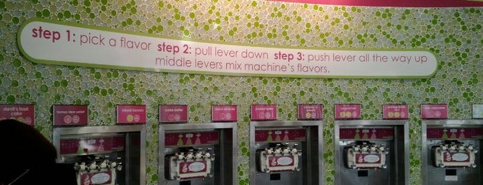 Menchie's is one of Conorさんのお気に入りスポット.