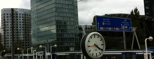 Amsterdam Zuid Railway Station is one of Train Stations Visited.