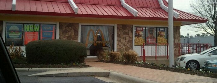 McDonald's is one of Ronald : понравившиеся места.