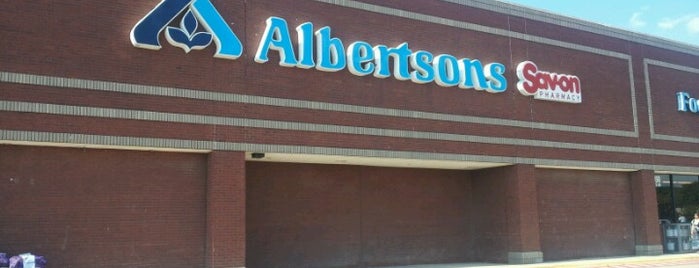Albertsons is one of สถานที่ที่ Jason ถูกใจ.