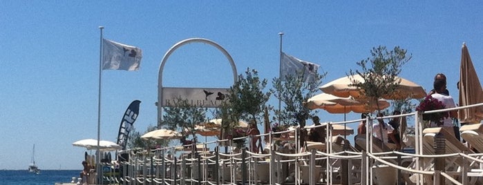 Bâoli Beach is one of Best of Cannes.