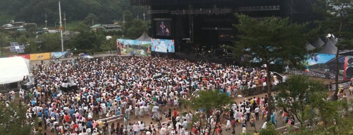 Jisan Valley Rock Music & Arts Festival is one of Swarming Places in S.Korea.
