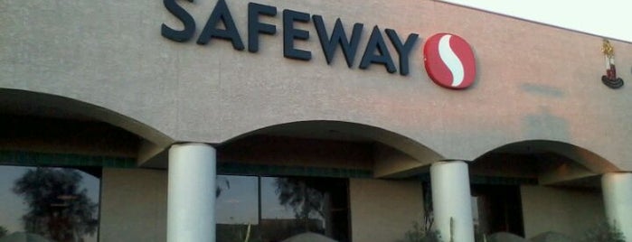 Safeway is one of Lieux qui ont plu à Barry.