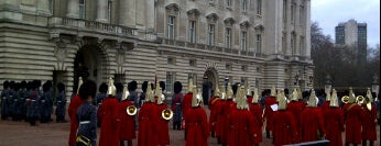 Букингемский дворец is one of My United Kingdom Trip'09.