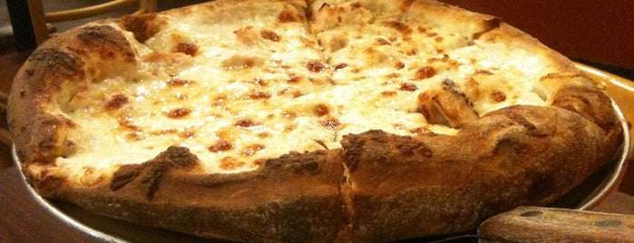 Pomodoros Pasta And Pizzeria is one of Top 9 Italian Restaurants in Houston Bay Area.