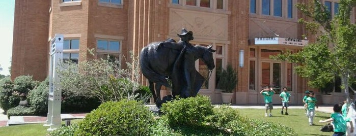 National Cowgirl Museum is one of * Gr8 Museums, Entertainment & Attractions—DFdub.