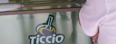 Ticcio is one of Habituales.
