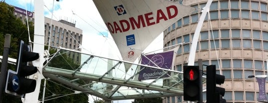 Broadmead Shopping Centre is one of Lugares favoritos de L.