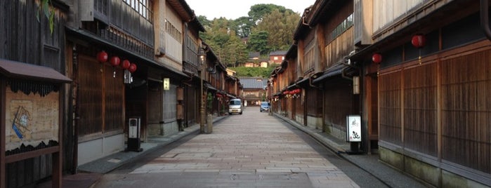 ひがし茶屋街 is one of 石川県の主要観光地(Sightseeing Spots in Ishikawa Pref.).