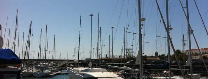 Porto de Recreio de Oeiras is one of Esplanadas.