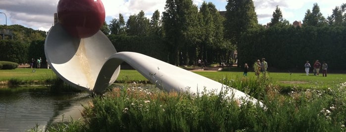 Minneapolis Sculpture Garden is one of Around town.