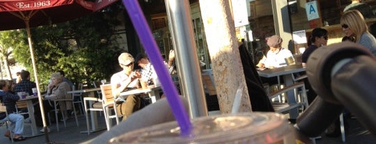 The Coffee Bean & Tea Leaf is one of Living in LA for a year.