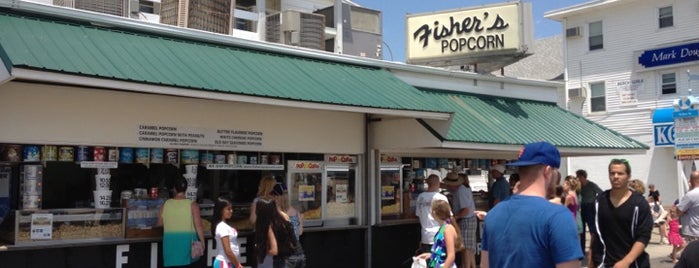 Fisher's Popcorn is one of Tempat yang Disukai Natalie.