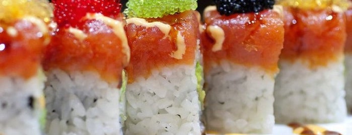 Fusion Fire Asian Fondue & Sushi Bar is one of Posti che sono piaciuti a Joe.