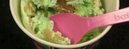 Baskin-Robbins is one of Tempat yang Disukai Leslie.