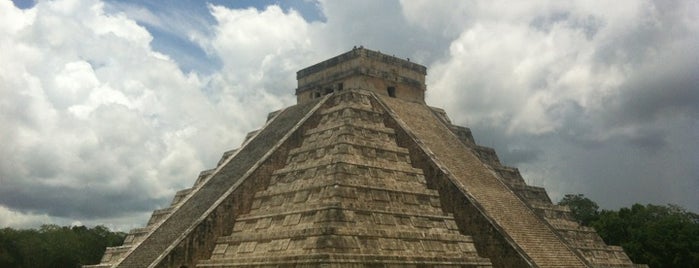 Zona Arqueológica de Chichén Itzá is one of My Bucket List.