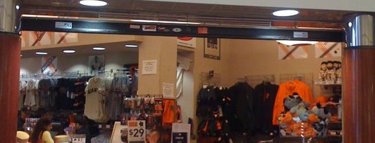 Giants Dugout Store is one of Tempat yang Disukai Will.