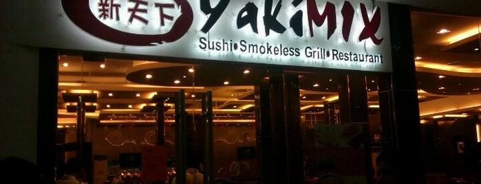 YakiMix Sushi & Smokeless Grill is one of Posti che sono piaciuti a Genina.