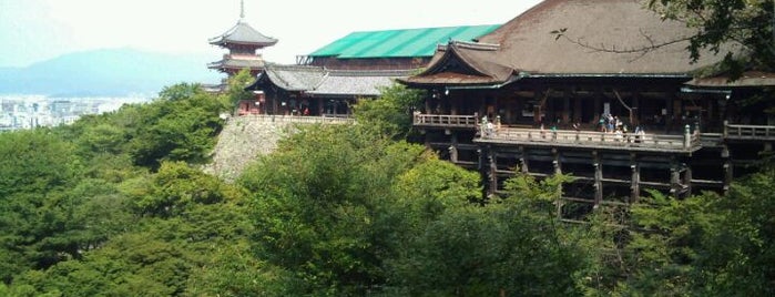 Kiyomizu-dera Temple is one of 洛陽三十三所観音霊場.
